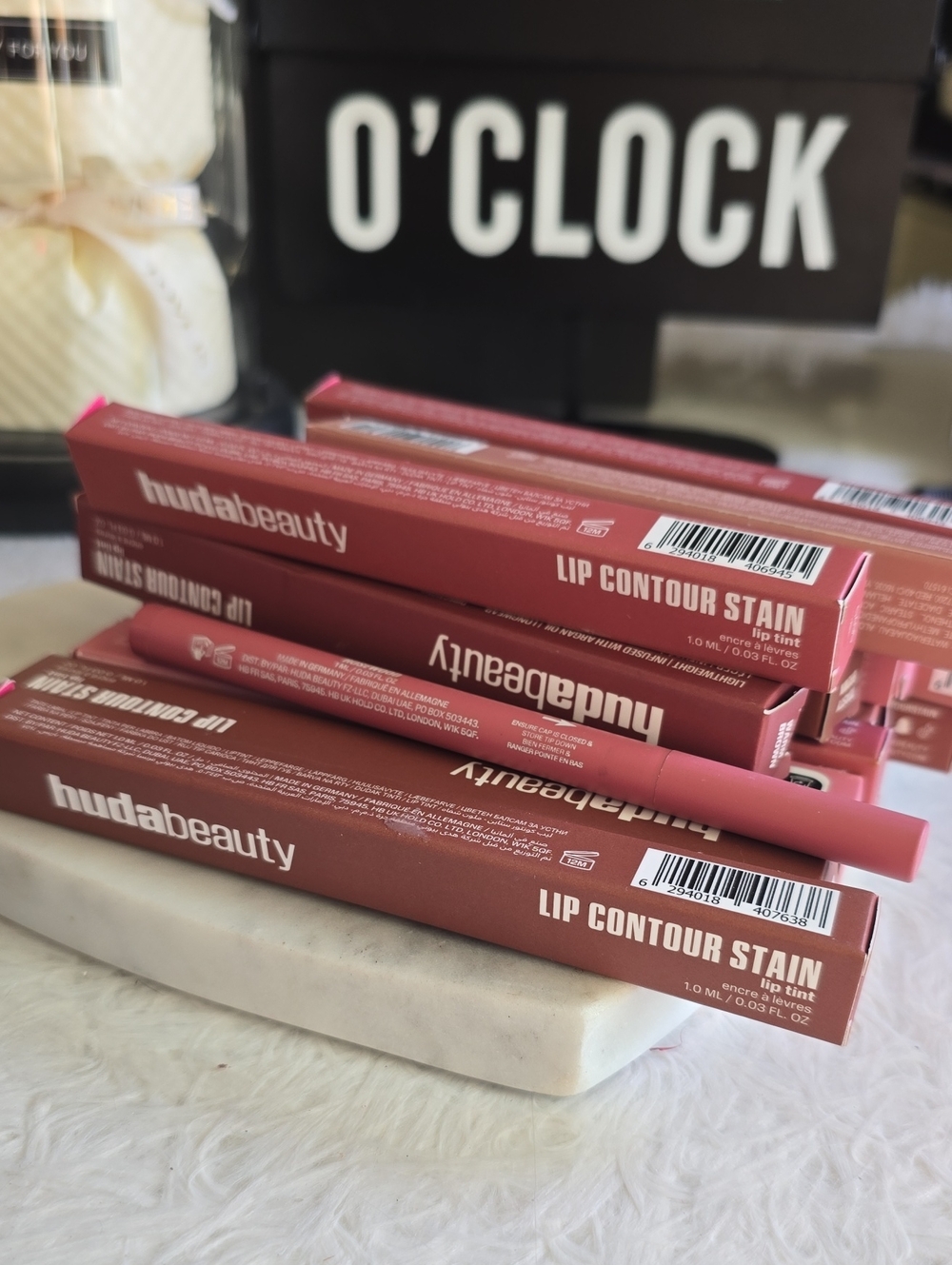 HUDA BEAUTY Rose Matte Lip Contour Stain